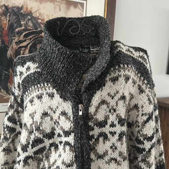 Rustic Looking Outdoor Sweater/Cardigan ..Unisex - Picture 8 of 10
